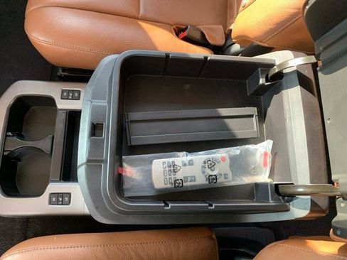 Used 2019 Toyota Sequoia Platinum image 20