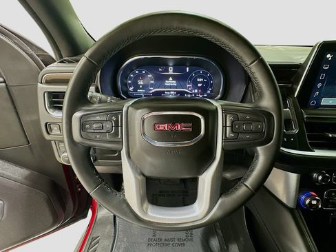 Used 2024 GMC Yukon XL SLE AWD/4WD image 11