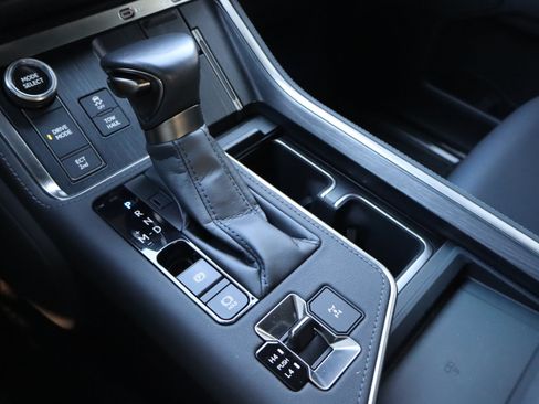 Used 2025 Lexus GX 550 w/ Accessory Package (2T) AWD/4WD image 32