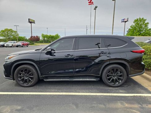 Used 2022 Toyota Highlander XLE image 5