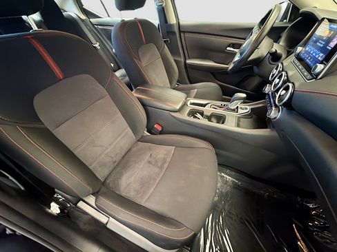 Used 2025 Nissan Sentra SR FWD image 15
