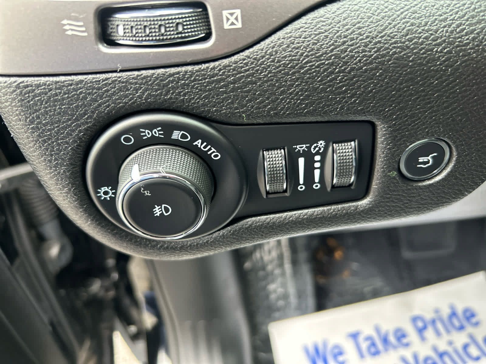 Used 2021 Jeep Cherokee Limited AWD/4WD image 24