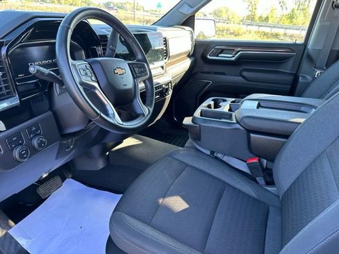 Used 2023 Chevrolet Silverado 1500 LT image 35