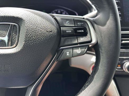 Used 2019 Honda Accord Touring image 13