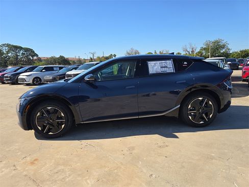 New 2025 Kia EV6 Wind image 5