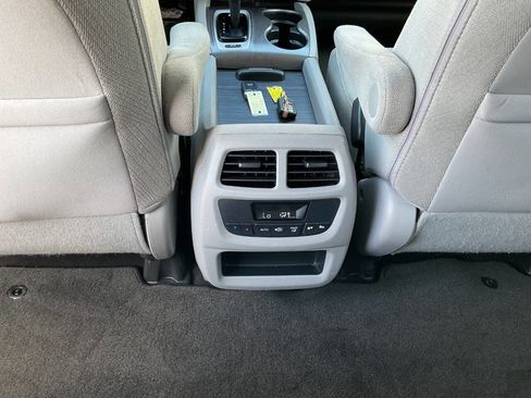 Used 2016 Honda Pilot EX image 31
