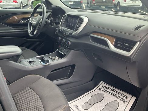 Used 2021 GMC Terrain SLE w/ Driver Convenience Package FWD image 11