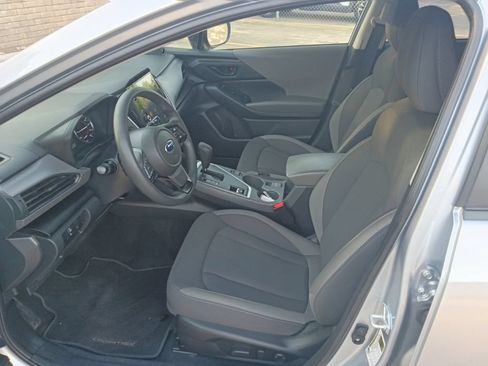 Used 2025 Subaru Crosstrek 2.5i Premium AWD/4WD image 4