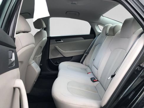 Used 2018 Hyundai Sonata SE FWD image 26