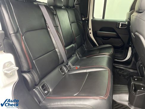 Used 2025 Jeep Gladiator Rubicon w/ Safety Group image 20