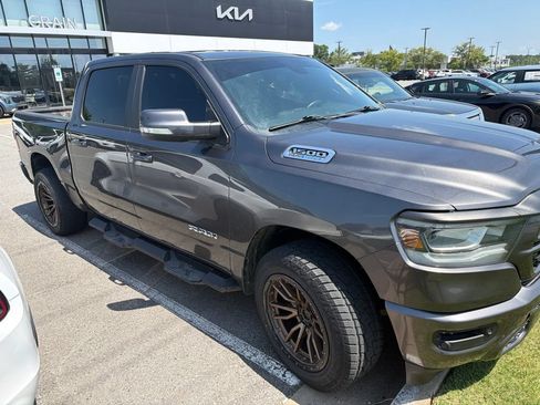 Used 2022 RAM 1500 Big Horn AWD/4WD image 3
