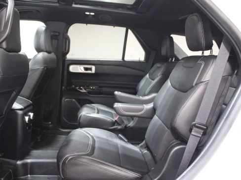 Used 2022 Ford Explorer ST w/ Equipment Group 401A AWD/4WD image 22