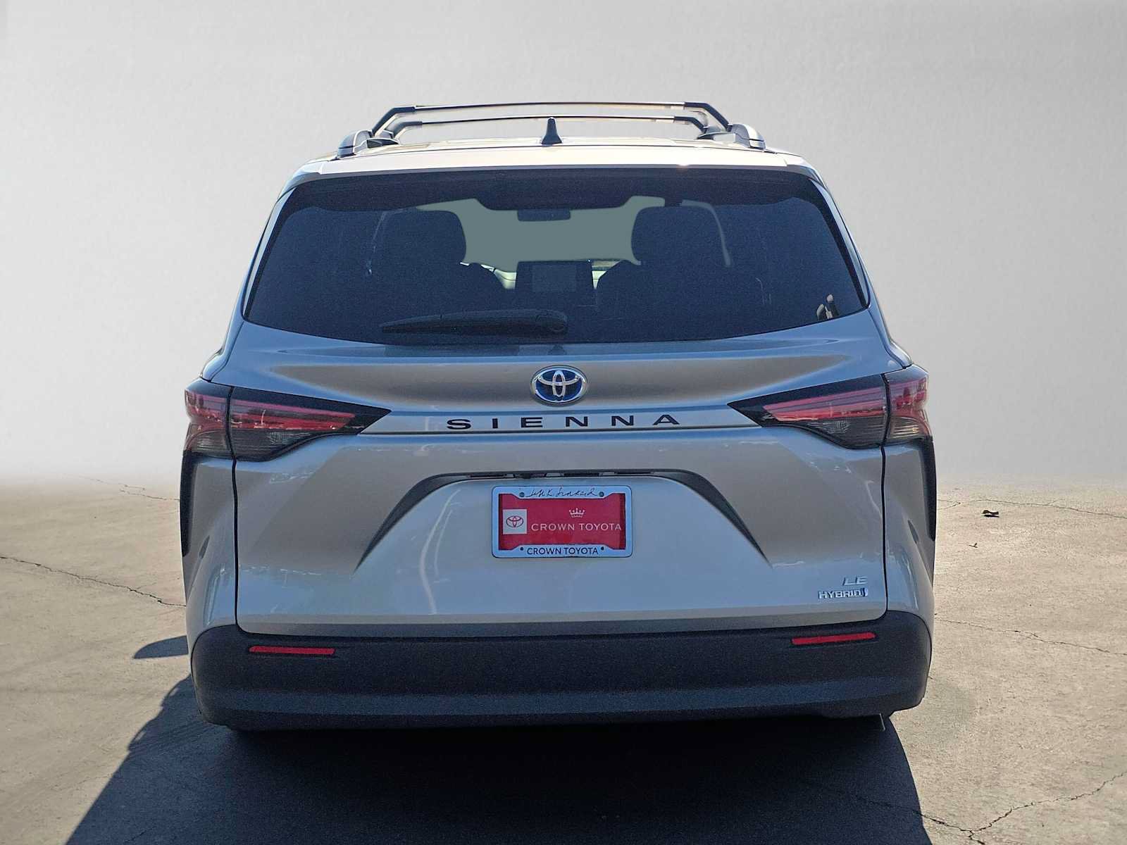 Certified 2022 Toyota Sienna LE FWD image 4
