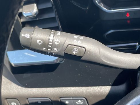 Used 2024 GMC Sierra 3500 SLE w/ SLE Convenience Package image 18