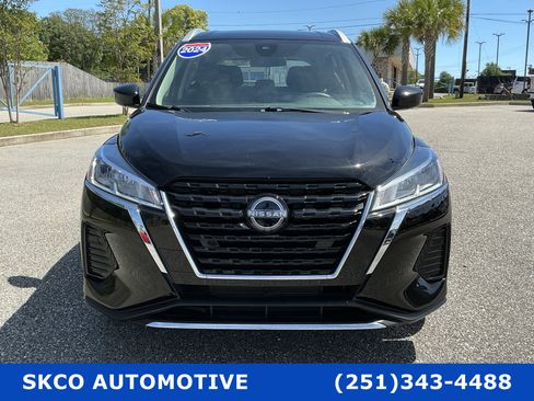 Used 2024 Nissan Kicks SV image 8