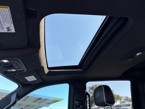 Used 2024 GMC Sierra 2500 AT4X w/ AT4X AEV Edition image 18