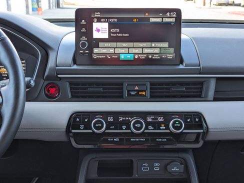 Used 2023 Honda Pilot Elite image 18