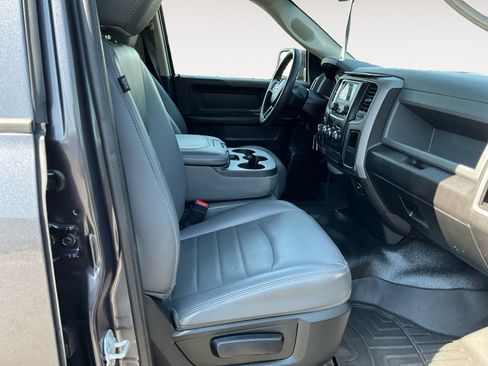 Used 2018 RAM 1500 Tradesman w/ Chrome Appearance Group AWD/4WD image 10