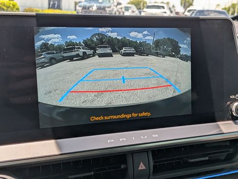 Used 2024 Toyota Prius XLE FWD image 34