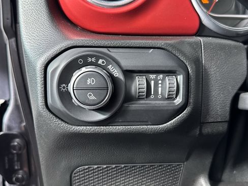 Used 2021 Jeep Gladiator Rubicon image 25