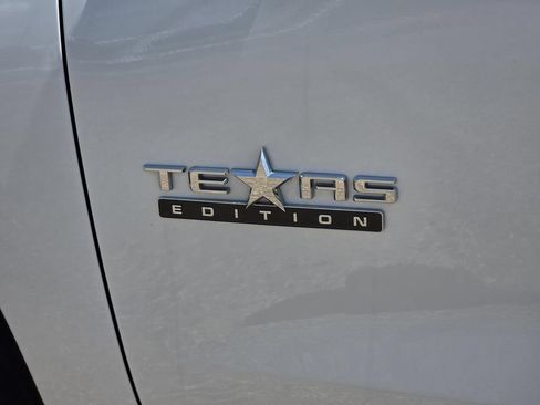 Used 2022 Chevrolet Silverado 1500 LTZ AWD/4WD image 9