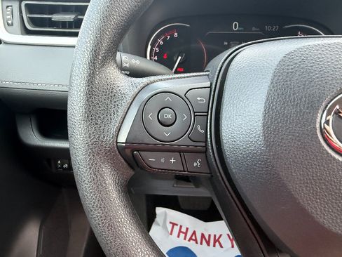 Used 2025 Toyota RAV4 XLE FWD image 35