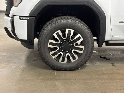 New 2026 GMC Sierra 2500 Denali Ultimate AWD/4WD image 10