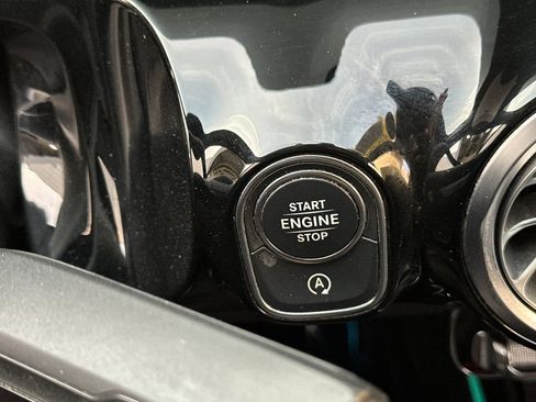 Used 2021 Mercedes-Benz GLA 250 4MATIC image 21