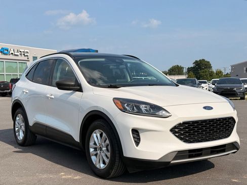 Used 2022 Ford Escape SE w/ Convenience Package FWD image 7