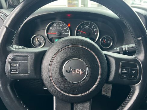 Used 2014 Jeep Wrangler Sport image 18