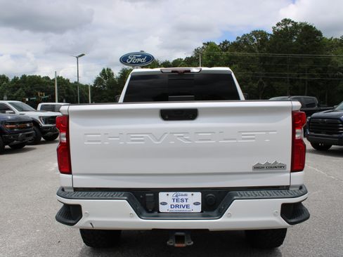 Used 2021 Chevrolet Silverado 2500 High Country w/ Z71 Off-Road Package AWD/4WD image 7
