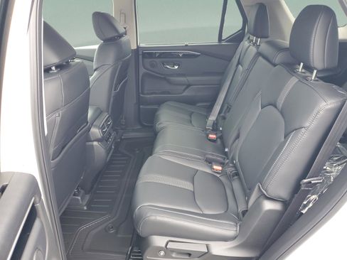 New 2025 Honda Pilot EX-L image 10