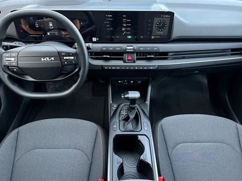 New 2025 Kia K4 LXS image 15