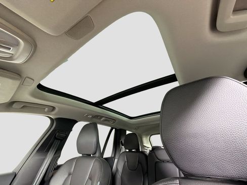 Certified 2023 Volvo XC90 B6 Core AWD/4WD image 21