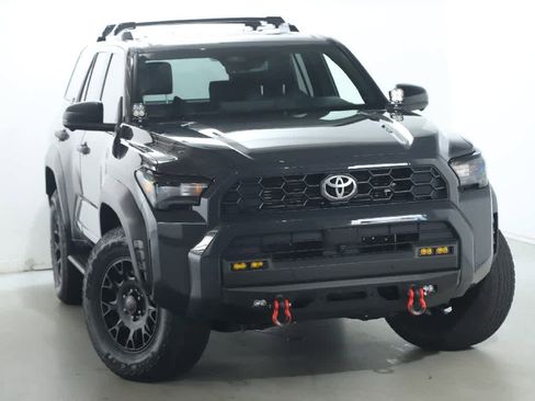 Used 2025 Toyota 4Runner TRD Off-Road Premium image 2