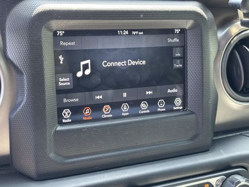 Used 2021 Jeep Gladiator Sport AWD/4WD image 24