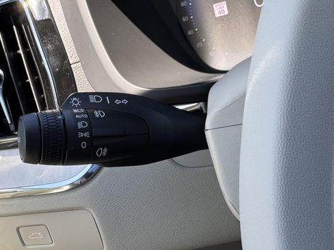 New 2026 Volvo XC60 B5 Ultra w/ Protection Package Premier image 29