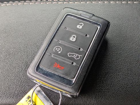 Used 2023 Jeep Wagoneer 2WD w/ Mopar Step-Up Package image 28