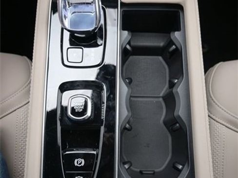 New 2026 Volvo XC90 T8 Plus image 11