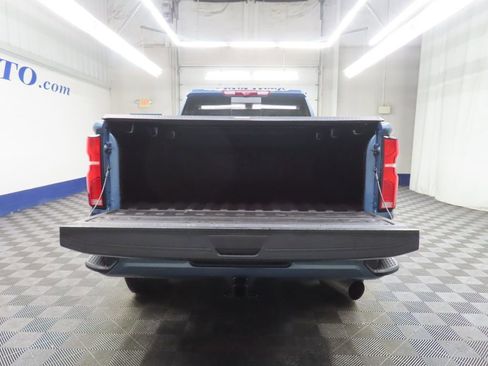 Used 2025 Chevrolet Silverado 3500 High Country w/ High Country Premium Package AWD/4WD image 36