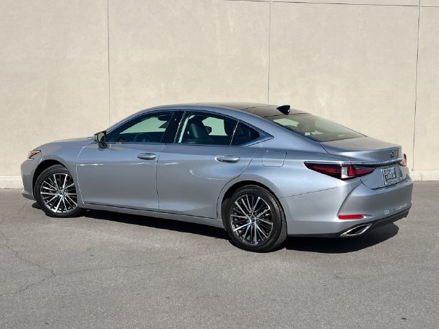 Used 2025 Lexus ES 350 w/ Premium Package FWD image 6