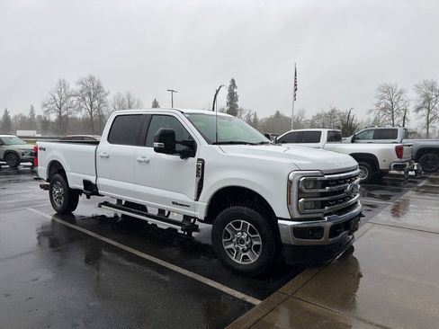 Used 2024 Ford F350 Lariat image 7