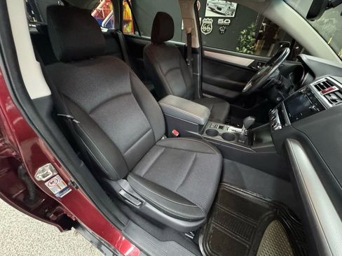 Used 2017 Subaru Outback 2.5i Premium image 21