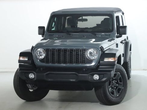 Used 2024 Jeep Wrangler Unlimited Sport AWD/4WD image 2