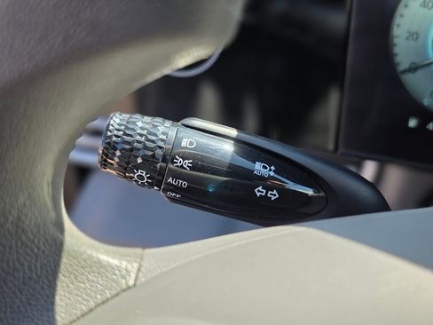 Certified 2024 Hyundai Elantra SEL image 33