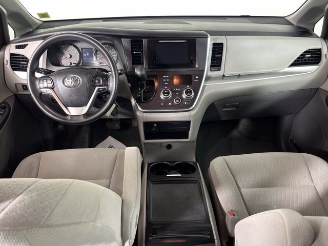 Used 2015 Toyota Sienna LE FWD image 37