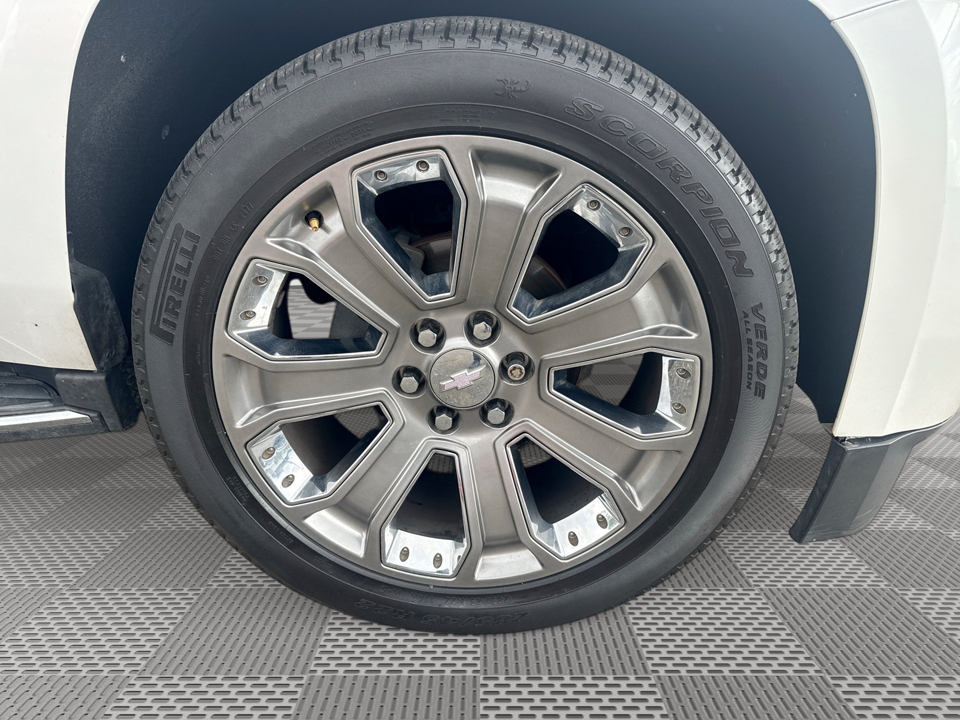 Used 2017 Chevrolet Tahoe Premier AWD/4WD image 30