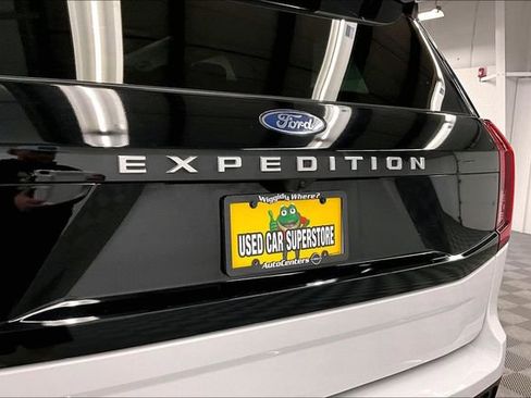 Used 2025 Ford Expedition Active AWD/4WD image 9