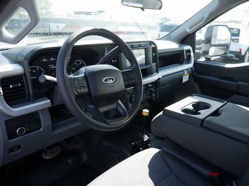 New 2024 Ford F550 4x4 Regular Cab Super Duty image 14