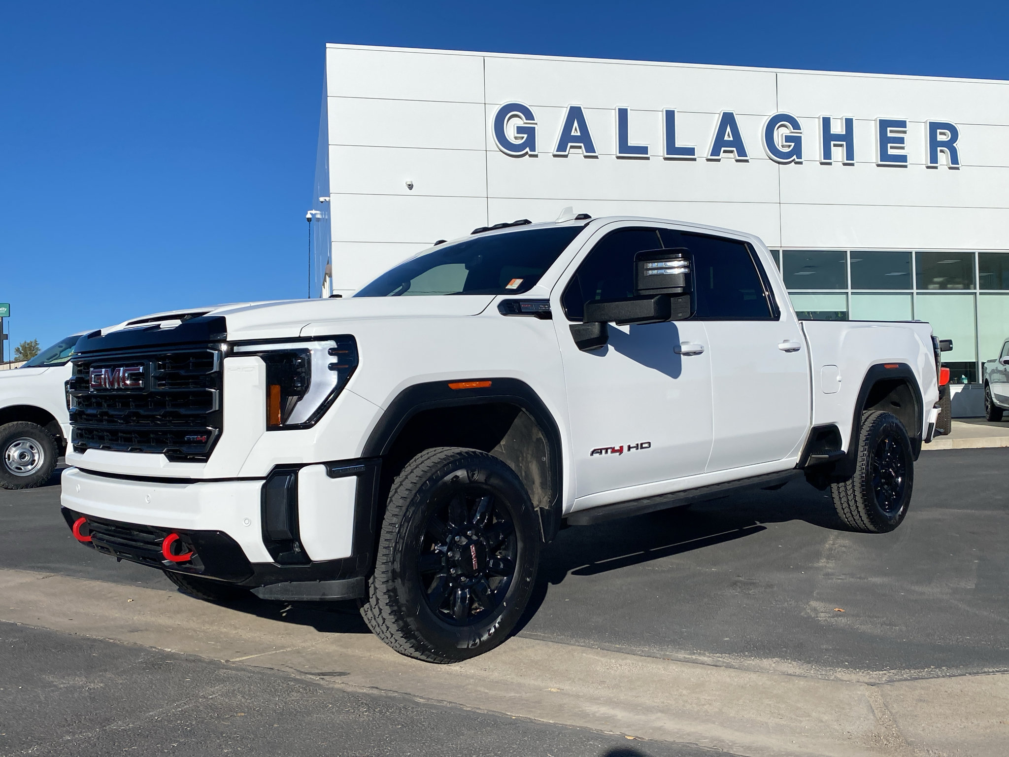 Used 2024 GMC Sierra 2500 AT4 w/ AT4 Premium Plus Package AWD/4WD image 32